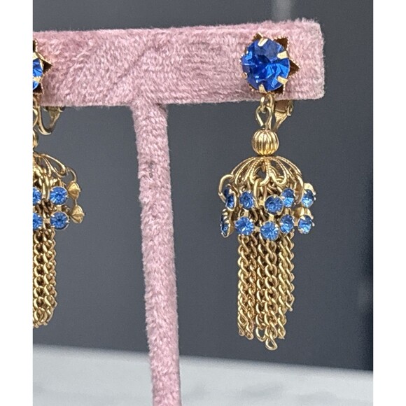 Vintage Gold Tone Tassel Earrings Blue Rhinestone Dangle Clip On Chain Drop - Picture 3 of 9